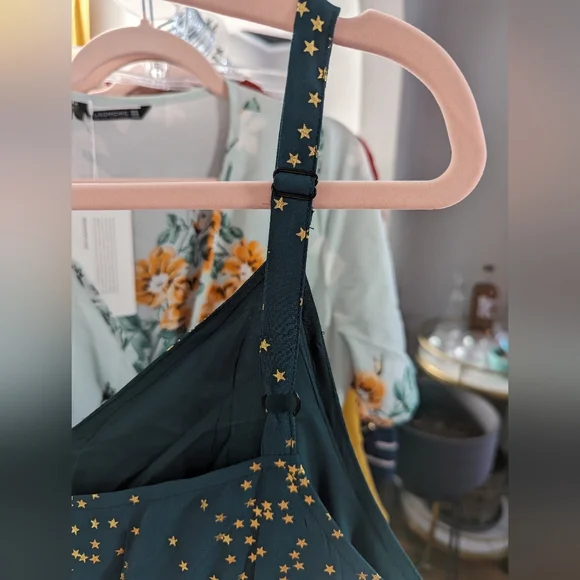 Emerald green with gold foil stars midi sleeveless dress - Picture 6 of 13